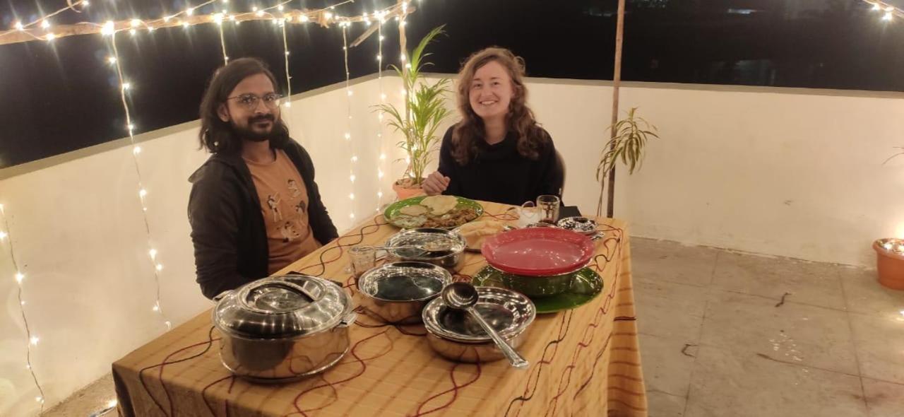 Veeru Homestay Hospet Buitenkant foto